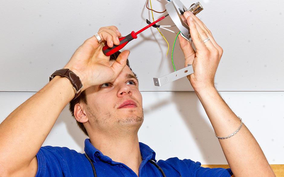 cherche électricien pas cher Villiers-le-Bel
