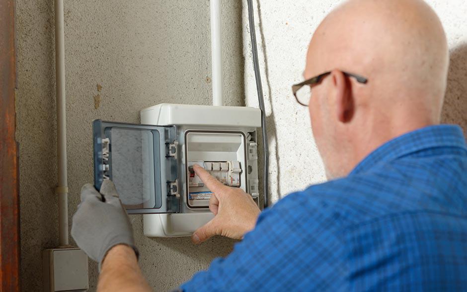 cherche électricien pas cher Neuilly-sur-Marne